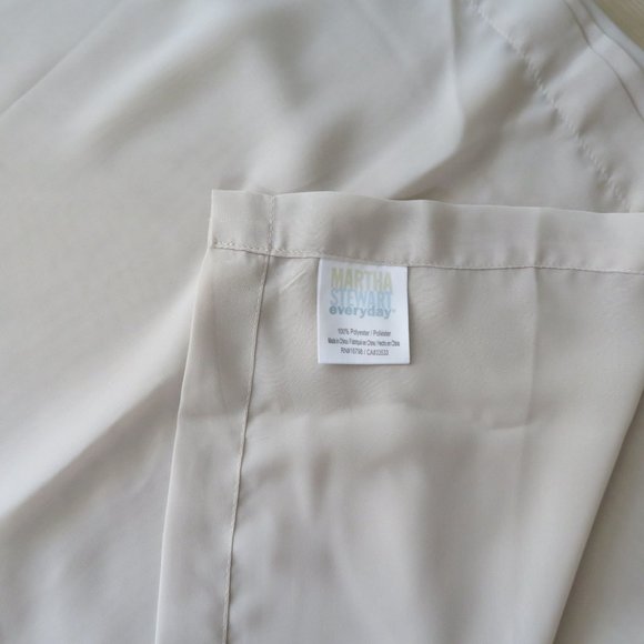 Martha Stewart Everyday Semi-Sheers Voile Scarf Light Gray 59"W x 216"L NEW - Picture 1 of 16